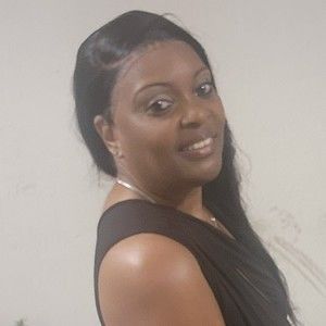 Meet your Posher, Delphine